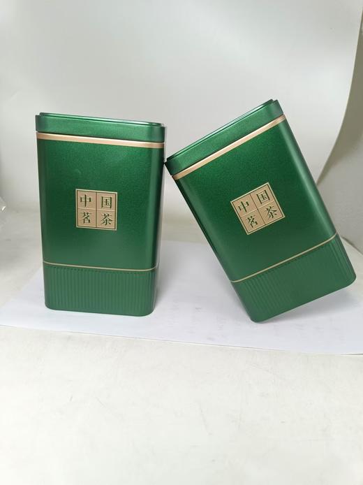 2.1元/个【上礼茗茶半斤铁盒.绿色】整箱108个.整箱包邮 商品图0