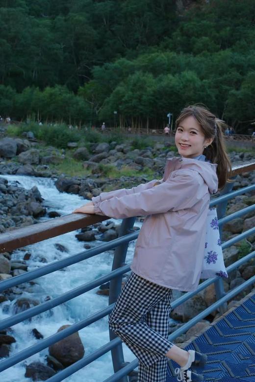 点此购买 montbell蒙贝欧春夏季女士户外防水冲锋衣 zc 342085 商品图6