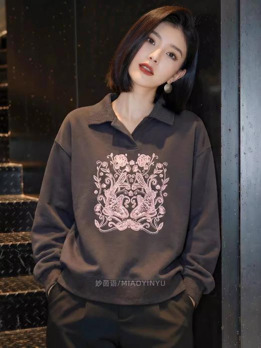 【锦上添花】雅y同款天丝羊毛空气层重工刺绣翻领套头卫衣 商品图6