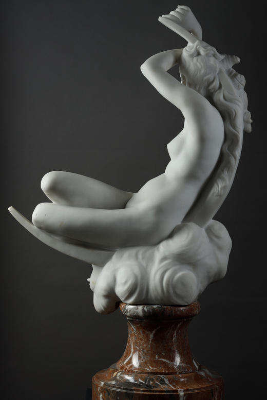 独角鹿西洋古董19世纪法国雕塑家Séraphin Denécheau签名创作出品大理石雕塑作品《狄安娜斜倚新月之上》 商品图3