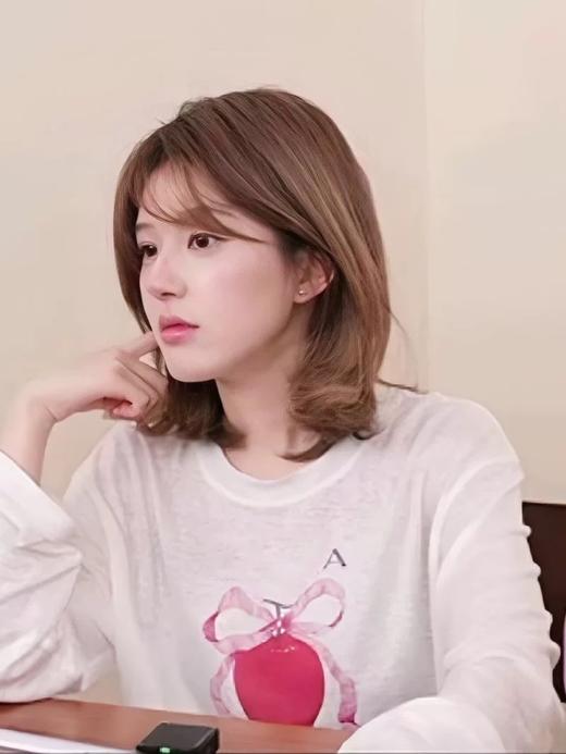 【赵露思同款OR*A&RO*Y联名款】“一颗幸运果”圆领幸运果长袖T恤 商品图2