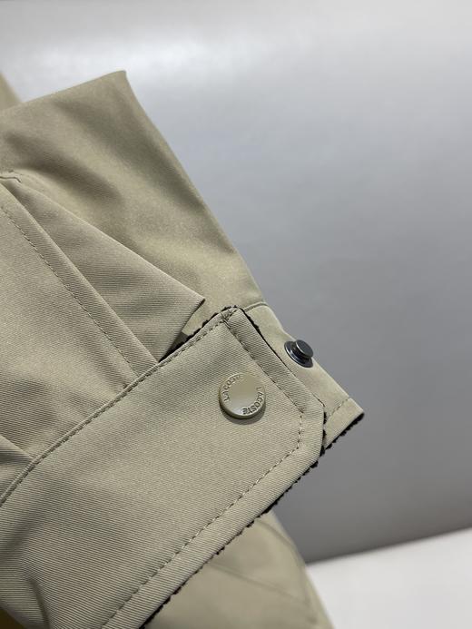 点此购买 鳄鱼春秋季女士小标撞色翻领风衣外套 bk 342014 商品图14