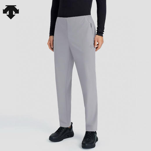 点此购买 迪桑特春秋季男士户外运动健身跑步梭织速干长裤 kad 341983 商品图1