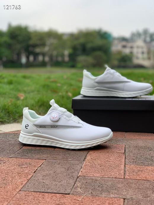 外贸原单爱步高尔夫球鞋男士golf无钉鞋BOA锁扣 免糸带 健步透氧牦牛皮球鞋 
码数:39 40 41 42 43 44 (标准皮鞋码) 商品图5