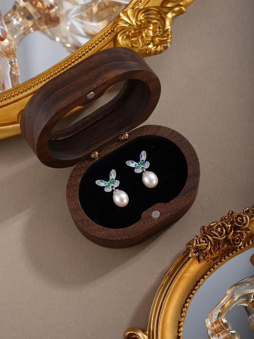 子佩集【蝴蝶觉醒】银S925珍珠惜王妃耳钉【E4620】双色蝴蝶2602 商品图4