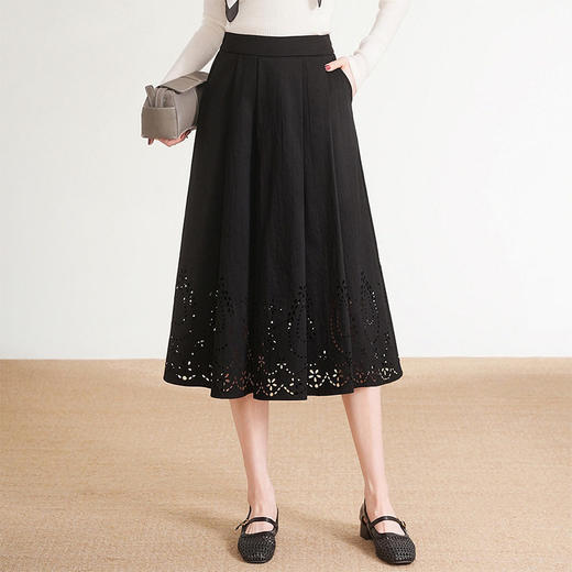 「自」全新升级【铂金会员146/天猫189/差价43】(03046)洛诗琳高腰下摆镂空半身裙2026春季气质高级感A字雕花半裙 商品图0