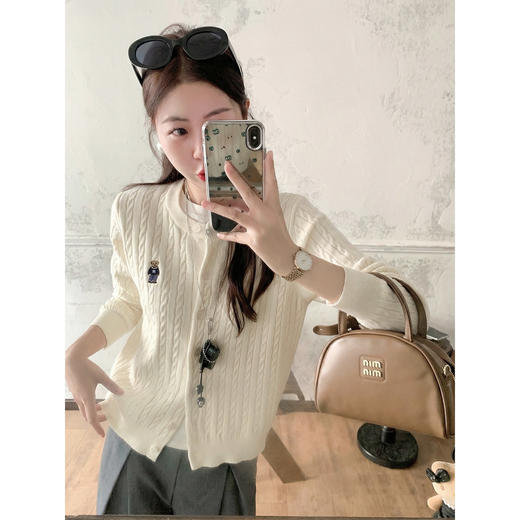 <曾小咸推荐>3.12现货秒杀 ！微信超特价！韩系小熊刺绣针织开衫 日常169.99 立减100 秒杀69.99！！ 商品图1