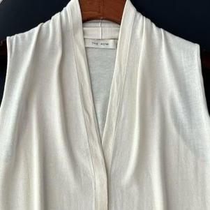 The Row原单春夏羊绒真丝无袖挂脖针织衫。 白色黑色灰色自己备注号码颜色。 商品图0