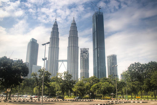 【五一】<新加坡+马来西亚5天纯玩团>飞禽公园自助餐、滨海湾花园、花芭山、伊丽莎白公园、马六甲欧洲风情之旅、榴莲园品尝榴莲、太子城广场、乌鲁卡里山、吉隆坡市区观光 商品图0