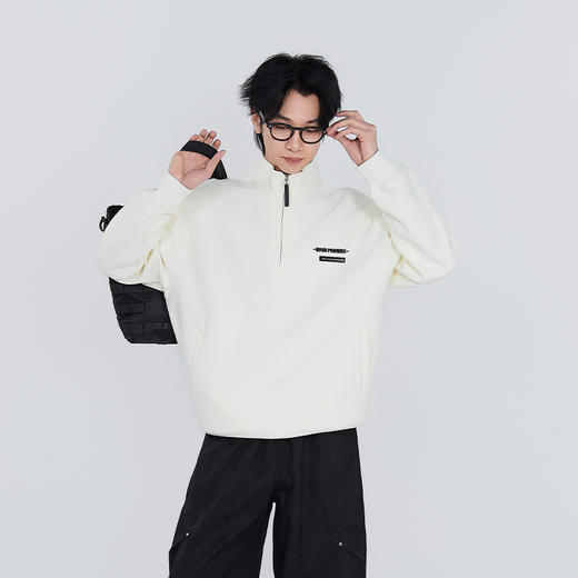 【新品上新】HX 春季中领半开胸卫衣S106611024102 商品图2