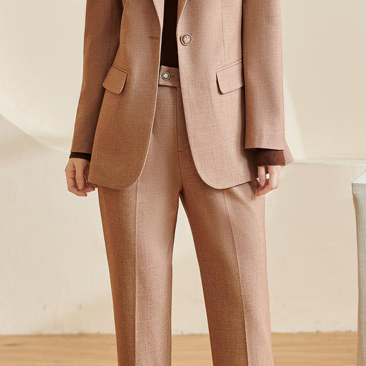 剩S 米思阳2026春季新款轻奢通勤休闲裤肌理感高腰修身卡其色裤子2735 商品图4