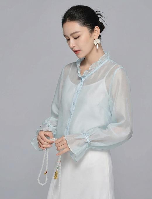 「自」全新升级【铂金会员229/天猫309/差价80】(13456)洛诗琳温柔V领荷叶边长袖衬衣女2026春季设计感柔纱绡百搭减龄上衣 商品图1