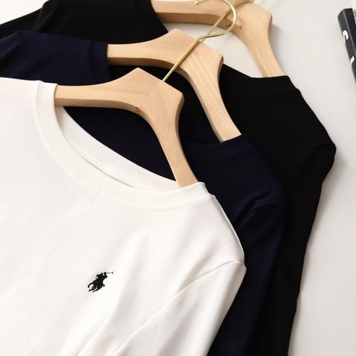 买一送一  东方春韵🌿TOP打底【天丝小马刺绣打底衫】进口天丝奢纺，轻裹半生雅致｜一衣顶四件，通勤踏青皆合宜！ 商品图3