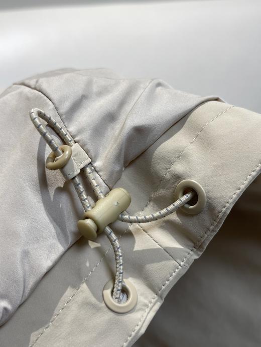 点此购买 艾高春秋季女士中长款连帽冲锋衣夹克 bk 342023 商品图14