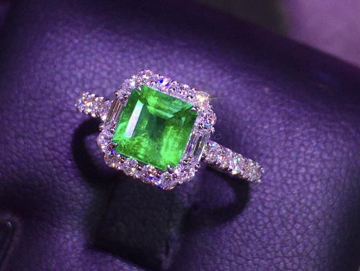 1.03ct祖母绿戒指 商品图2