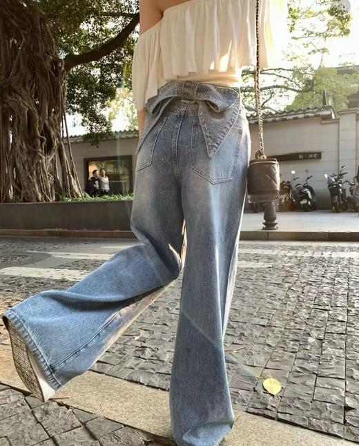 点此购买 ANN  ANDELMA*女士后腰可拆卸蝴蝶烫钻高腰阔腿牛仔裤 md 342115 商品图5