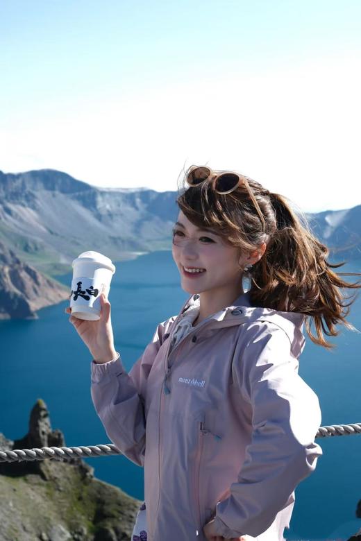 点此购买 montbell蒙贝欧春夏季女士户外防水冲锋衣 zc 342085 商品图5