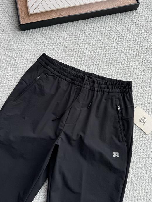 点此购买 可隆夏季男士火山岩防风防泼水防晒UPF50+抗菌长裤 tuo 342119 商品图12