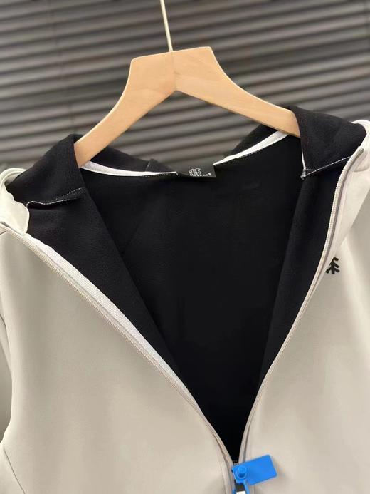 F031228户外软壳防泼水层次感丰富细腻舒适连帽反光条夹克外套 商品图6