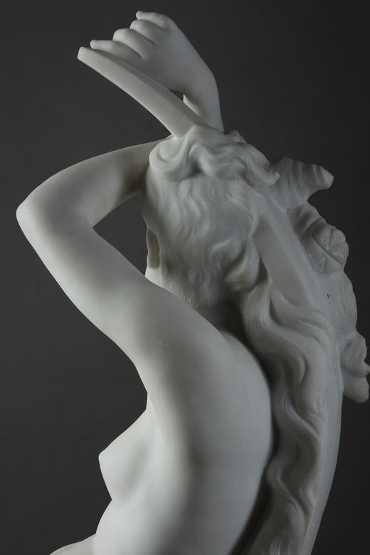 独角鹿西洋古董19世纪法国雕塑家Séraphin Denécheau签名创作出品大理石雕塑作品《狄安娜斜倚新月之上》 商品图10