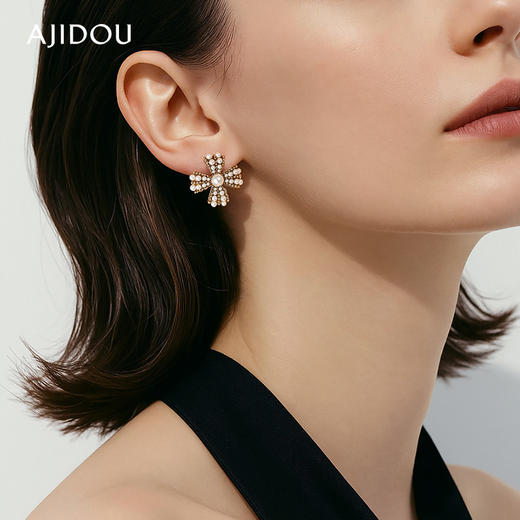 AJIDOU阿吉豆耳钉女小香风珍珠耳钉花朵耳环轻奢配饰小众爆款耳饰 商品图0