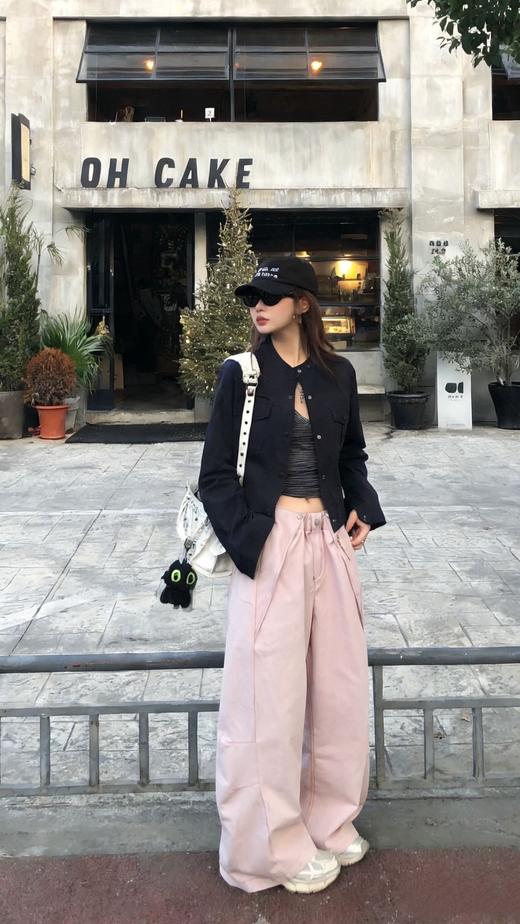 田曦薇同款设计感宽松弯刀裤 商品图4