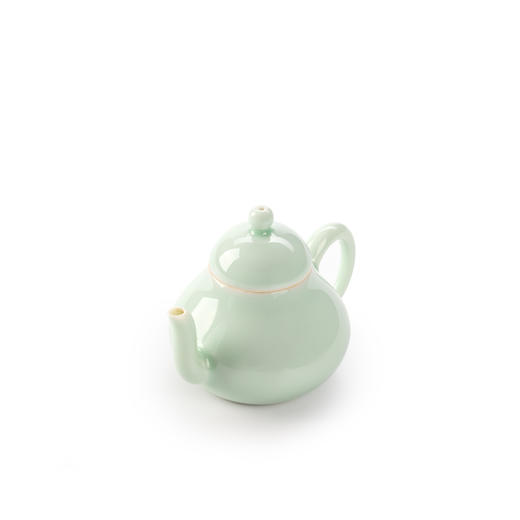 翠青釉素有“夺得千峰翠色来”之美誉  翠青釉温润如玉，明亮清透，器口多加一圈紫金釉，平添一分贵气。 商品图2