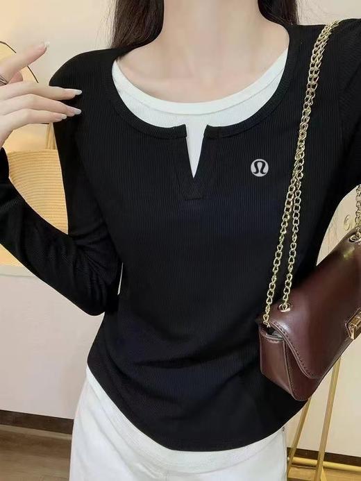 F031214纯色简约版型撞色假两件设计小V领一包两件装上衣 商品图5