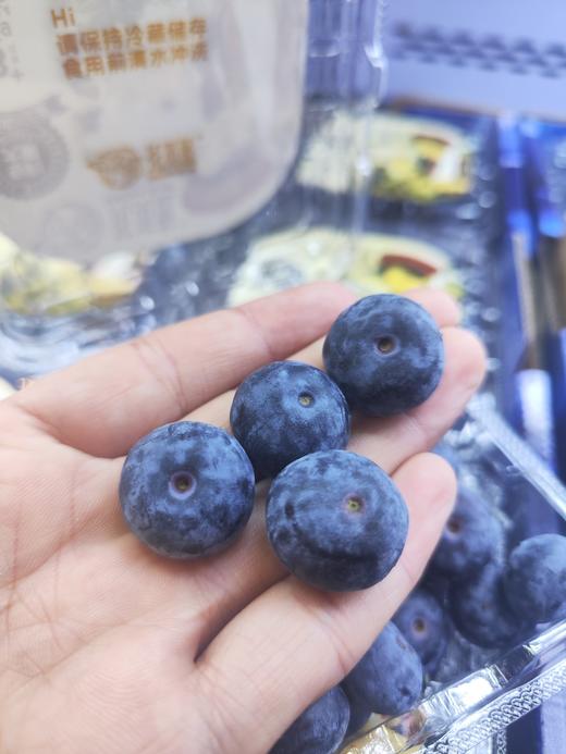 大颗粒花香蓝莓，软糯甜非脆甜，硬度很好 果粉足，富含花青素，改善视力，汁多味美，个人口感问题不退换 商品图2