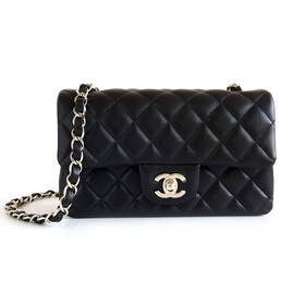 【全新】CHANEL香奈儿CF系列A69900 Y04059 94305黑色淡金扣大迷你mini羊皮CF链条包单肩包女士090326TJ26