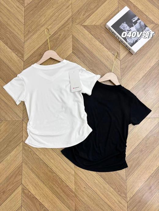 F031260一包2件装新款时尚百搭纯色简约修身轻便舒适V领款小蛮腰短袖 商品图1