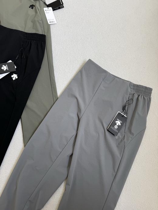 点此购买 迪桑特春秋季男士户外运动健身跑步梭织速干长裤 kad 341983 商品图7