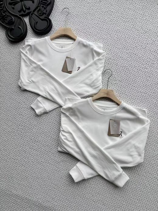 F031258马年限定复古酒红色马纹印极简性冷淡风长袖T恤 商品图3