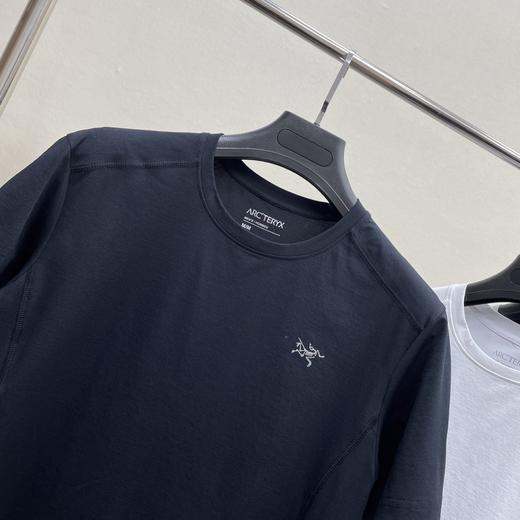 点此购买 始祖鸟春夏季男士户外运动跑步健身轻量透气短袖T恤 yh 341994 商品图9