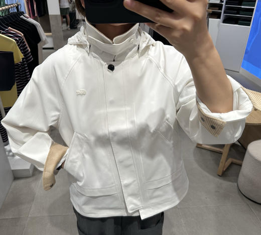 点此购买 鳄鱼春秋季女士小标撞色翻领风衣外套 bk 342014 商品图4