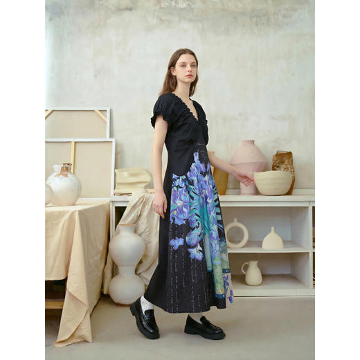 两三事梵高文艺 旧梦如歌 2026春季新款复古v领印花a字连衣裙 商品图3