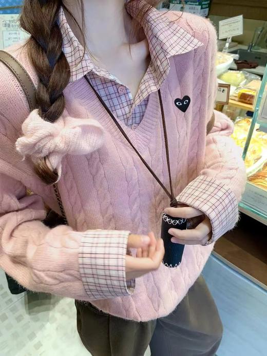 F031261少女感浅粉色宽松oversize黑色爱心刺绣假两件针织毛衣 商品图2