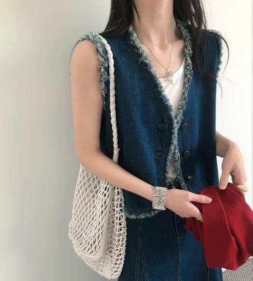 老米优品🎈3-5天！福利款❤ 出口品质。懒人穿搭天花板《复古水洗单宁毛边设计款牛仔马甲+鱼尾裙套装》甜酷平衡刚刚好，毛边设计+同色系高级感拉满~TZ260312A 商品图0