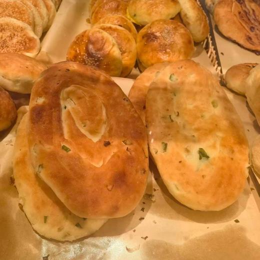 【招牌自制】千层葱花烤烧饼（个） 商品图0