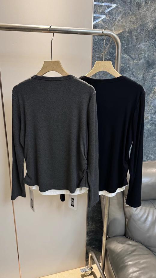 F031214纯色简约版型撞色假两件设计小V领一包两件装上衣 商品图4