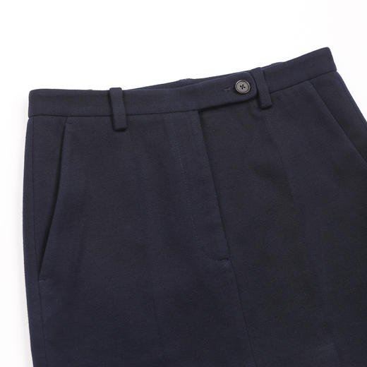 ROMI STUDIO“简约优雅”柔软细腻凹凸纹理短裙RWDWXG2102 商品图2