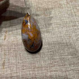 1000元/个七彩玛瑙吊坠