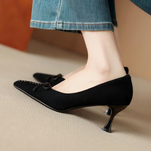 【预售5天】春新品羊反皮尖头显瘦高跟鞋蝴蝶结配裙子细跟浅口单鞋M6698 商品图3