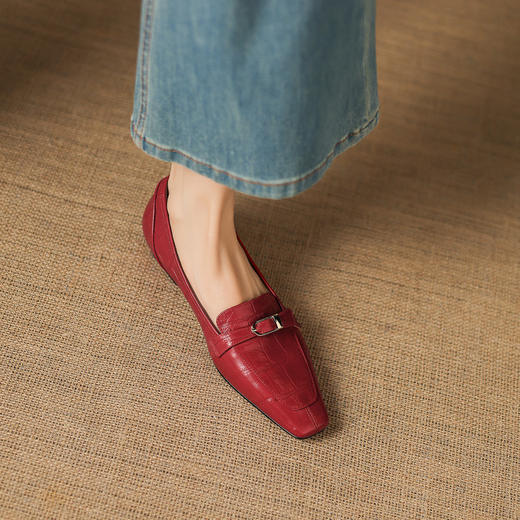 【预售5天】小皮鞋女乐福配裙子法式赫本单鞋2026新款春方头平底皮带扣一脚蹬ASZ&KL1332 商品图2