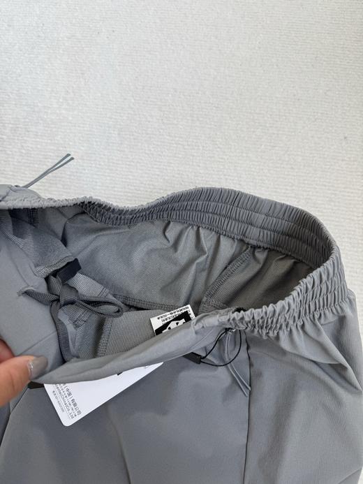 点此购买 迪桑特春秋季男士户外运动健身跑步梭织速干长裤 kad 341983 商品图10