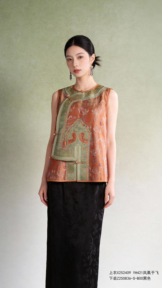 X252409马甲 商品图0