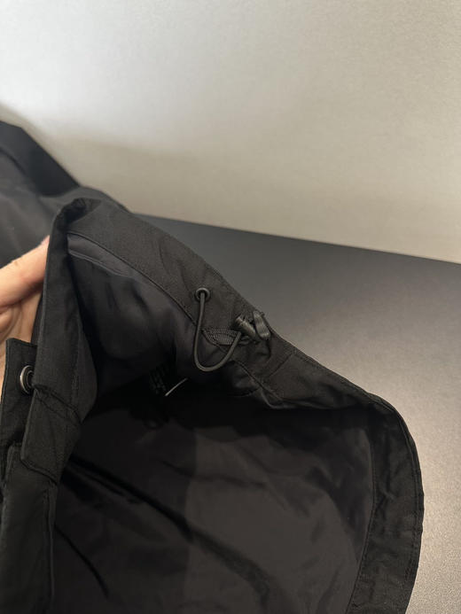 点此购买 北面春秋季女士户外都市防泼水短款梭织冲锋衣夹克外套 ye 342031 商品图12