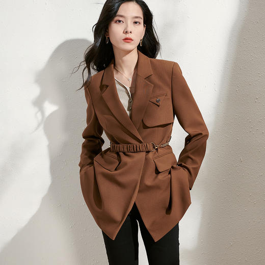 剩S 芳外新款通勤气质咖色女式西装拼接设计收腰直筒外套8T22AW0016 商品图3