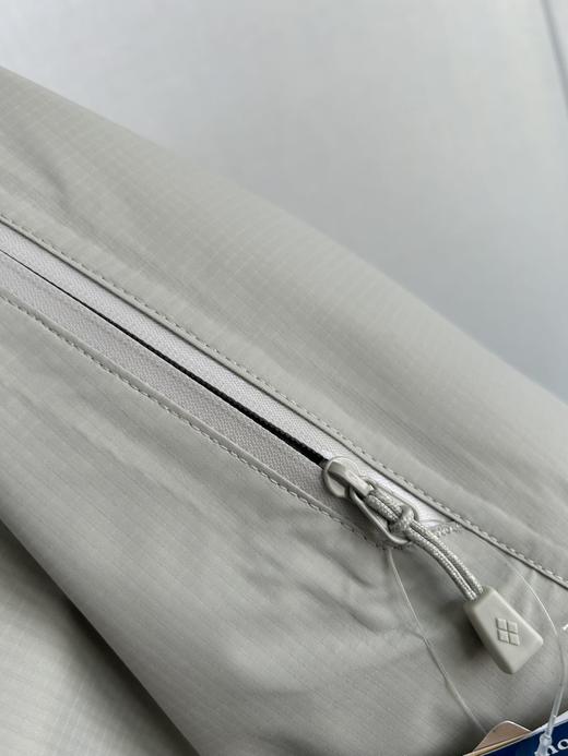 点此购买 montbell蒙贝欧春夏季女士户外防水冲锋衣 zc 342085 商品图14