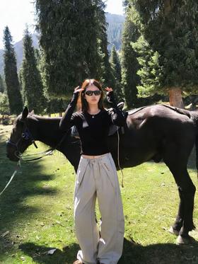 田曦薇同款设计感宽松弯刀裤